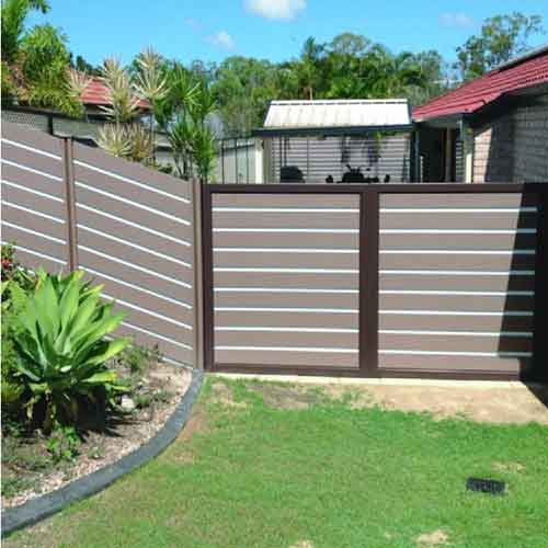Outdoor Fence Wood Plastic Natural Wood Plastic Composite (WPC) Picket Fence